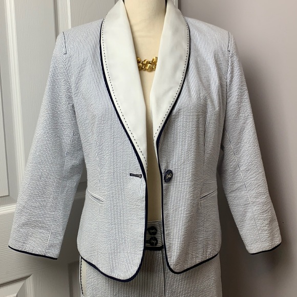 Harve Benard Jackets & Blazers - Vintage Harvè Benard Seersucker Blazer